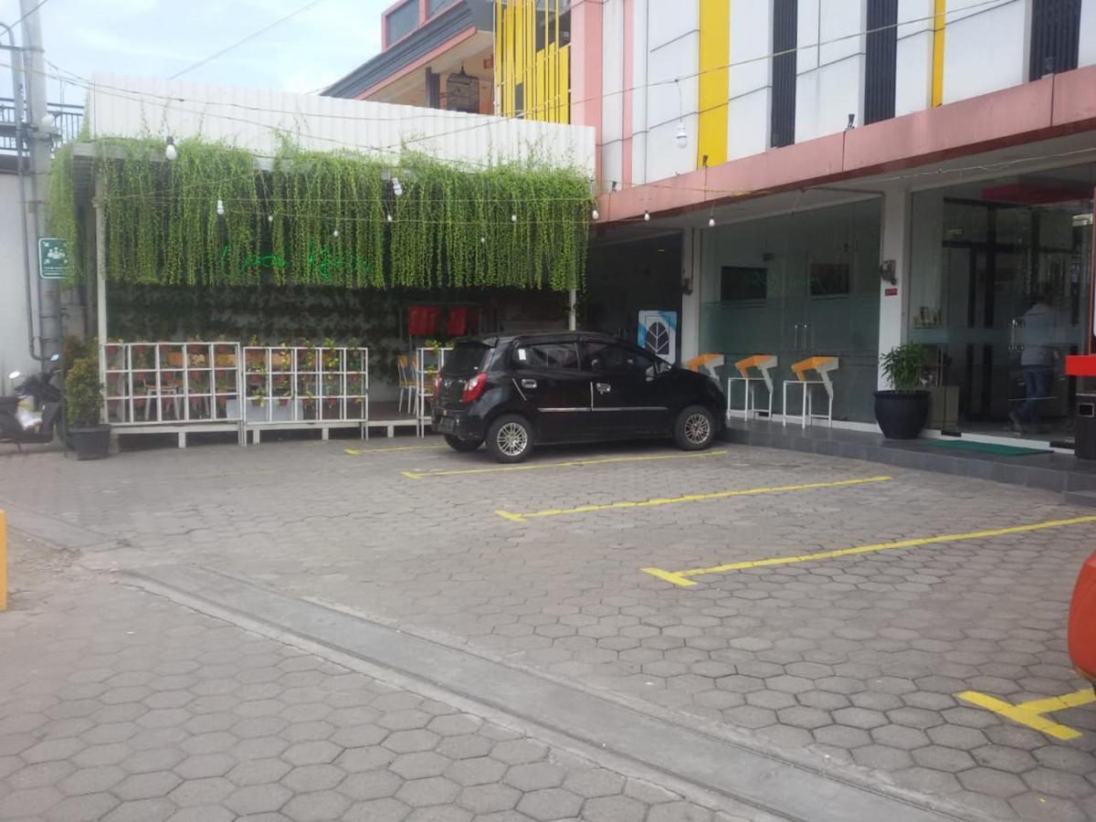 Green Red Hotel Syariah Jombang Eksteriør bilde
